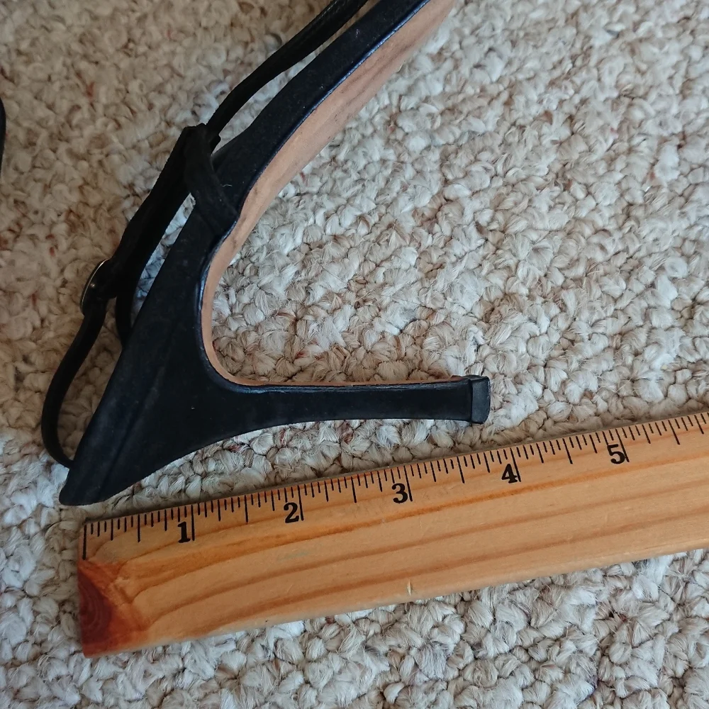 Manolo Blahnik Elegant Black leather Strappy Heels size 38 - Picture 11 of 13